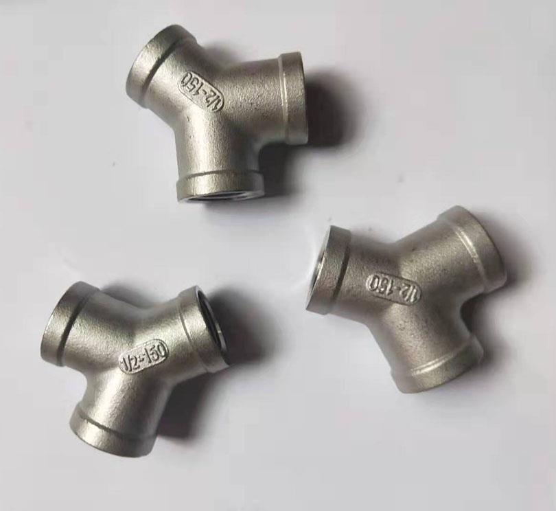 Hydraulic tee fitting adapter