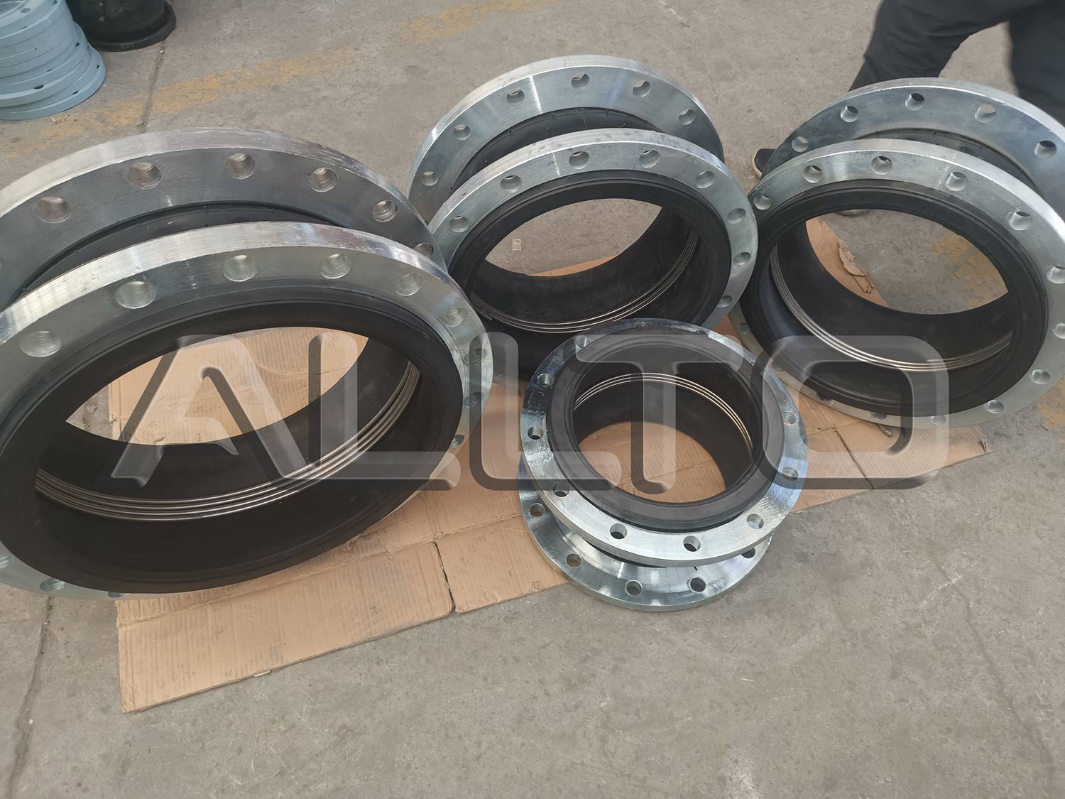 Rubber Expansion Joints Rubber Expansion Joints
